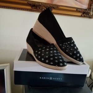 Black Wedge Heel